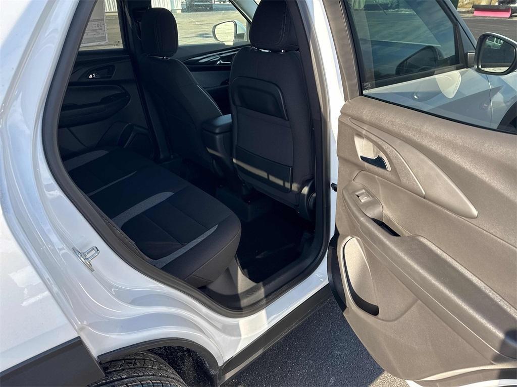 new 2025 Chevrolet TrailBlazer car, priced at $25,700