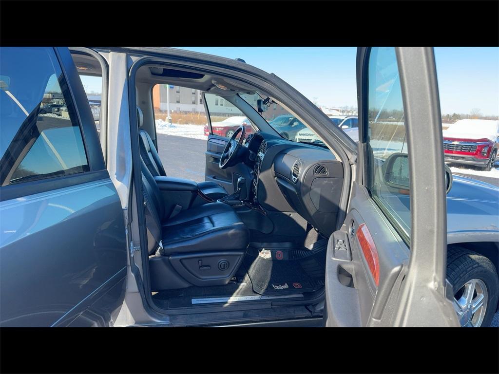 used 2005 GMC Envoy car, priced at $5,995