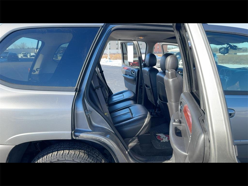 used 2005 GMC Envoy car, priced at $5,995