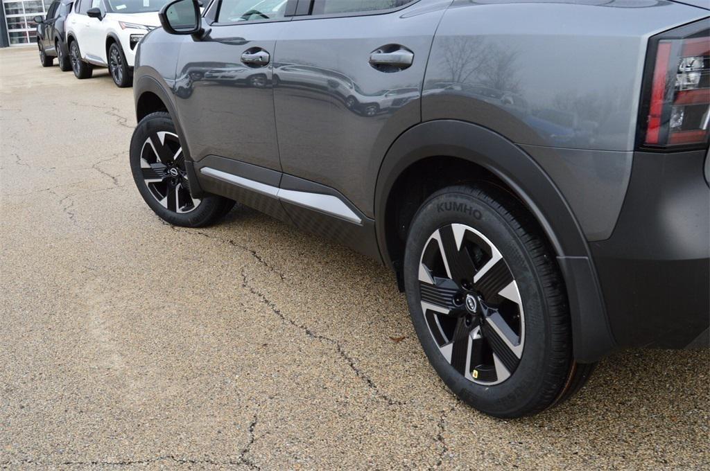 new 2025 Nissan Kicks car, priced at $23,901