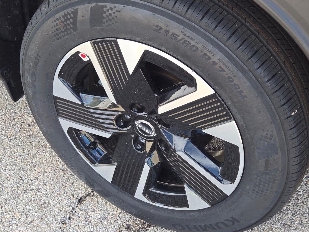 new 2025 Nissan Kicks car, priced at $24,046