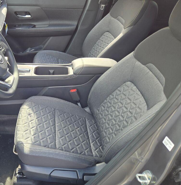 new 2025 Nissan Kicks car, priced at $24,046