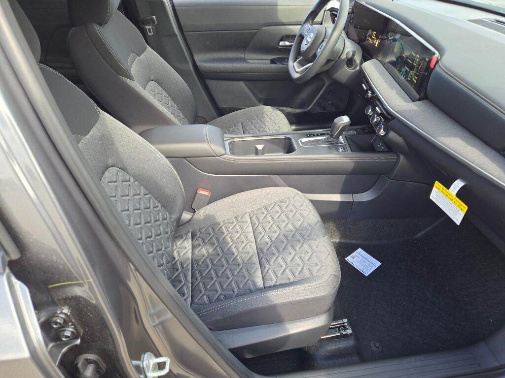 new 2025 Nissan Kicks car, priced at $24,046