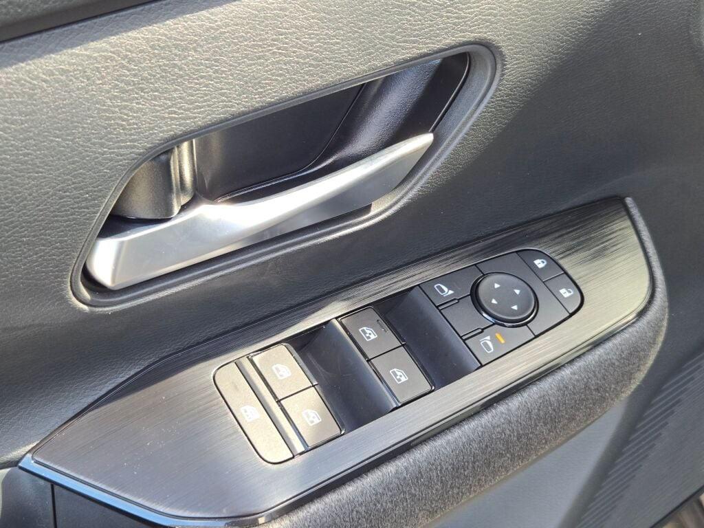 new 2025 Nissan Kicks car, priced at $24,046