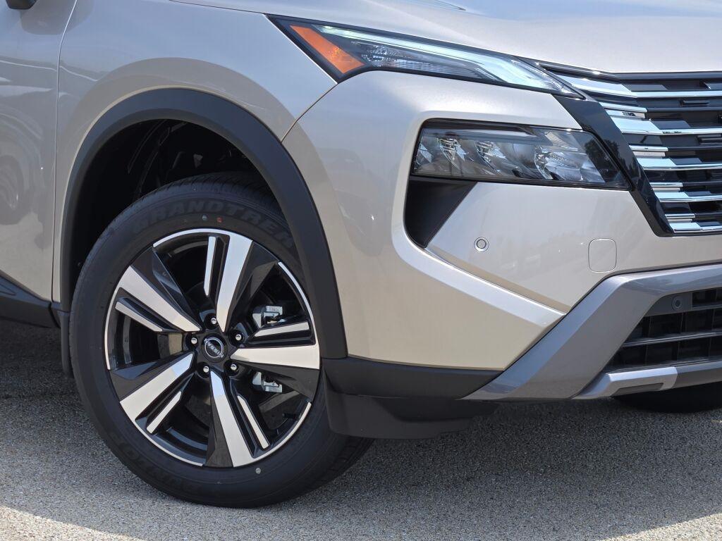 new 2025 Nissan Rogue car, priced at $37,385