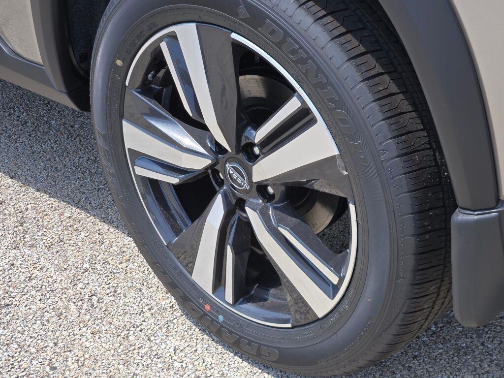 new 2025 Nissan Rogue car, priced at $37,385