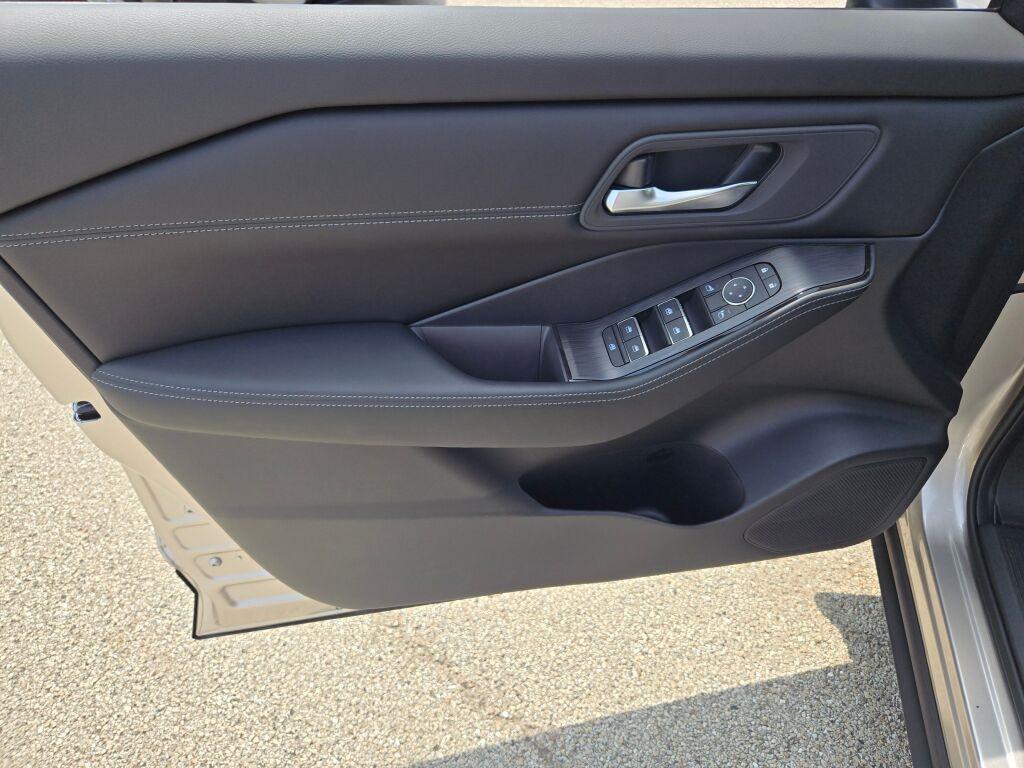 new 2025 Nissan Rogue car, priced at $37,385