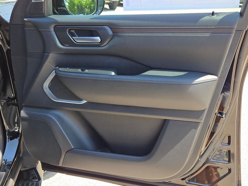 new 2025 Nissan Armada car, priced at $76,195