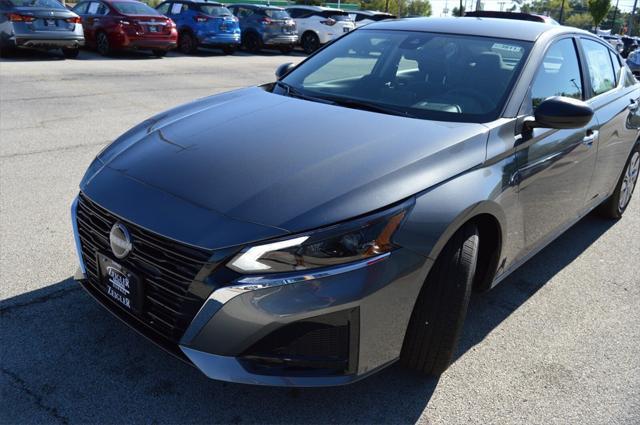 new 2025 Nissan Altima car, priced at $22,555