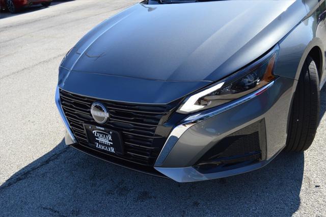 new 2025 Nissan Altima car, priced at $22,555
