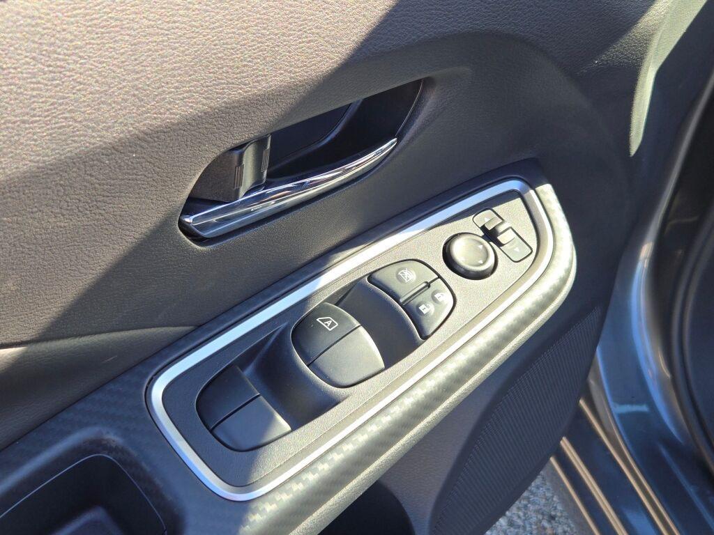 new 2025 Nissan Versa car, priced at $22,038