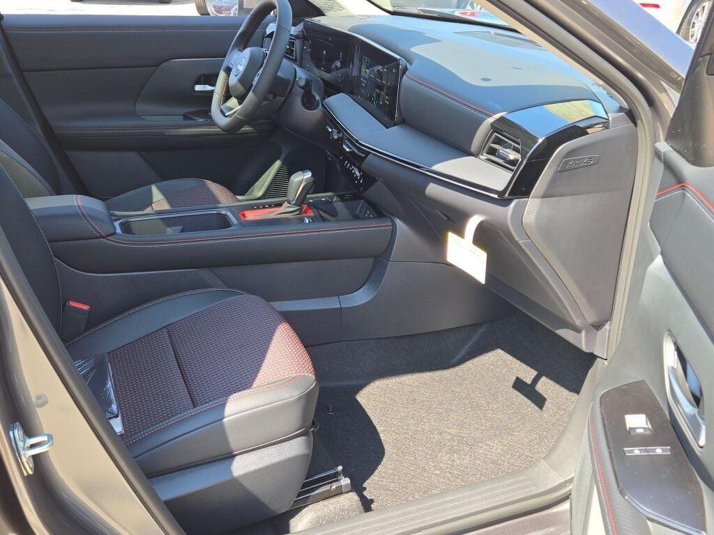 new 2025 Nissan Kicks car, priced at $27,638