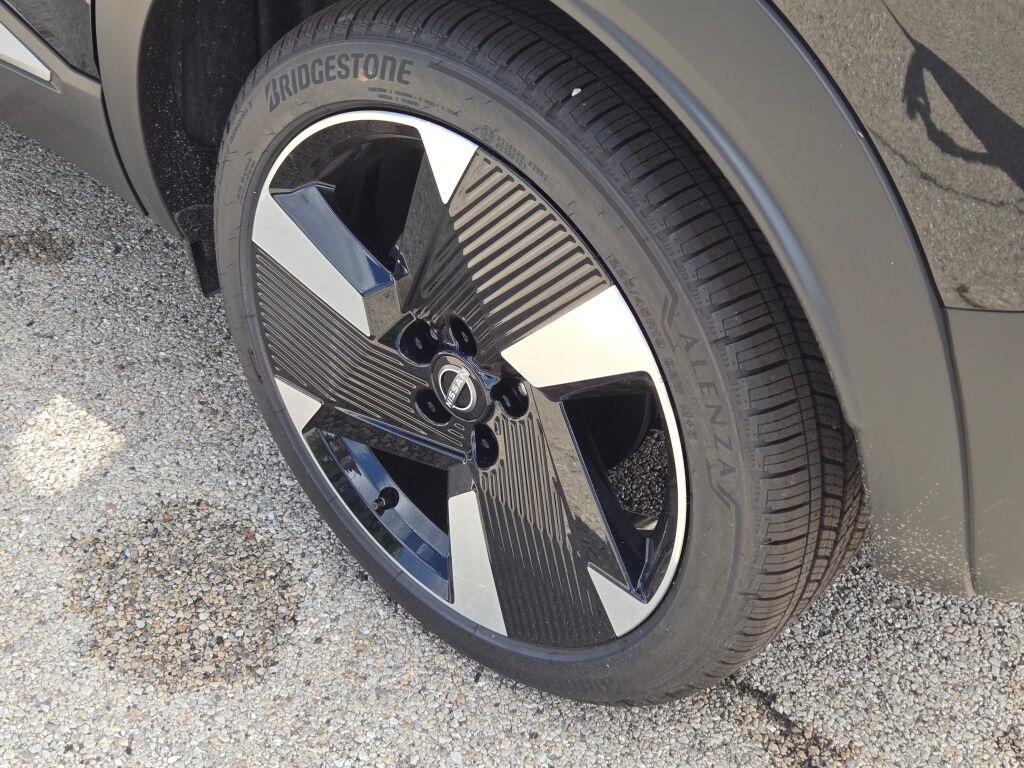 new 2025 Nissan Kicks car, priced at $25,643