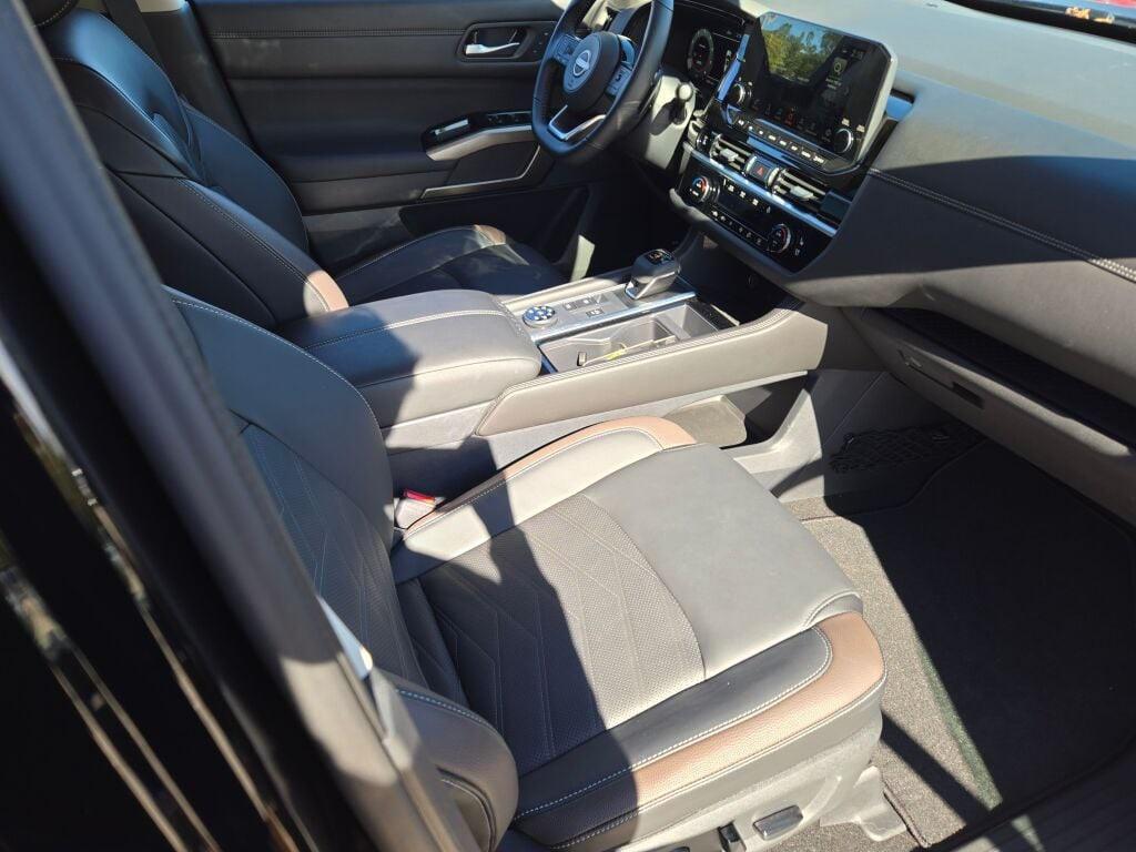 new 2025 Nissan Pathfinder car, priced at $44,947