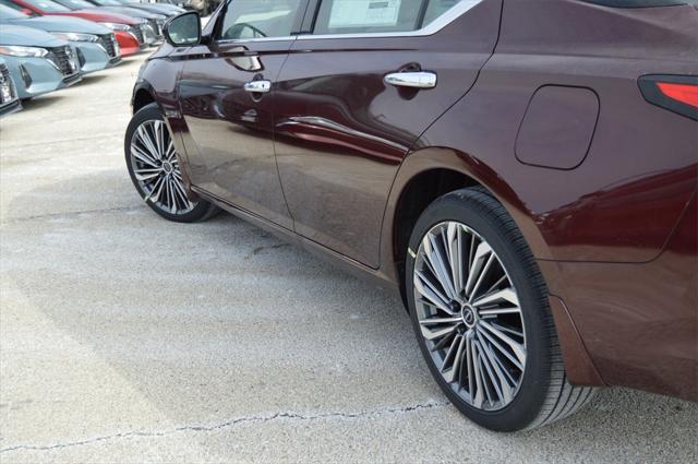 new 2025 Nissan Altima car, priced at $31,320