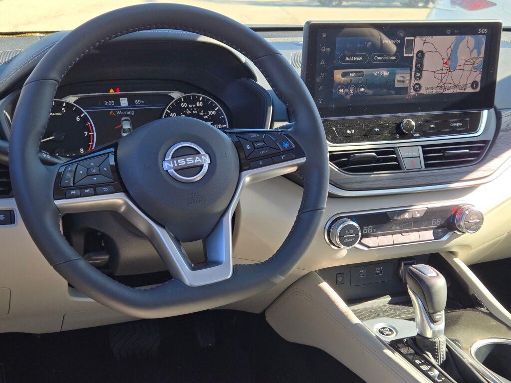 new 2025 Nissan Altima car, priced at $35,101