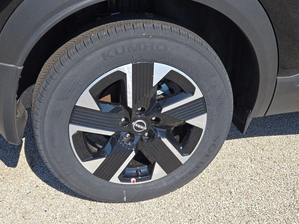 new 2025 Nissan Kicks car, priced at $24,870