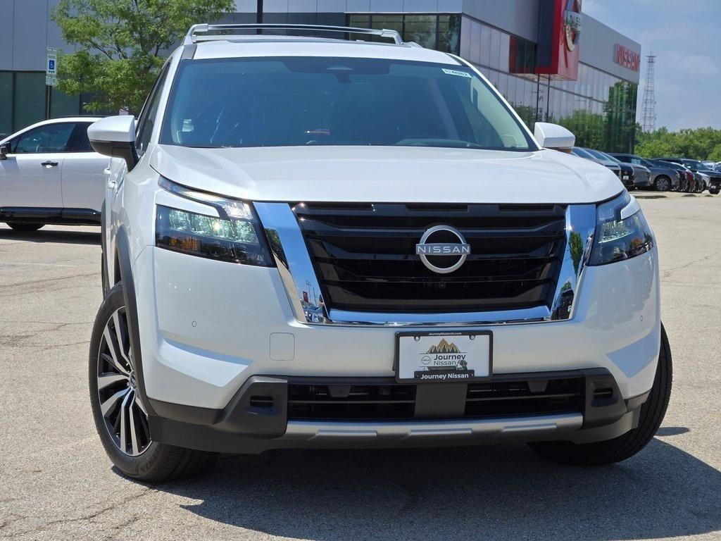new 2025 Nissan Pathfinder car, priced at $42,800