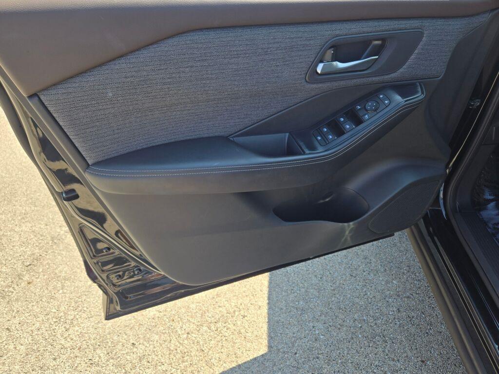 used 2023 Nissan Rogue car, priced at $19,997