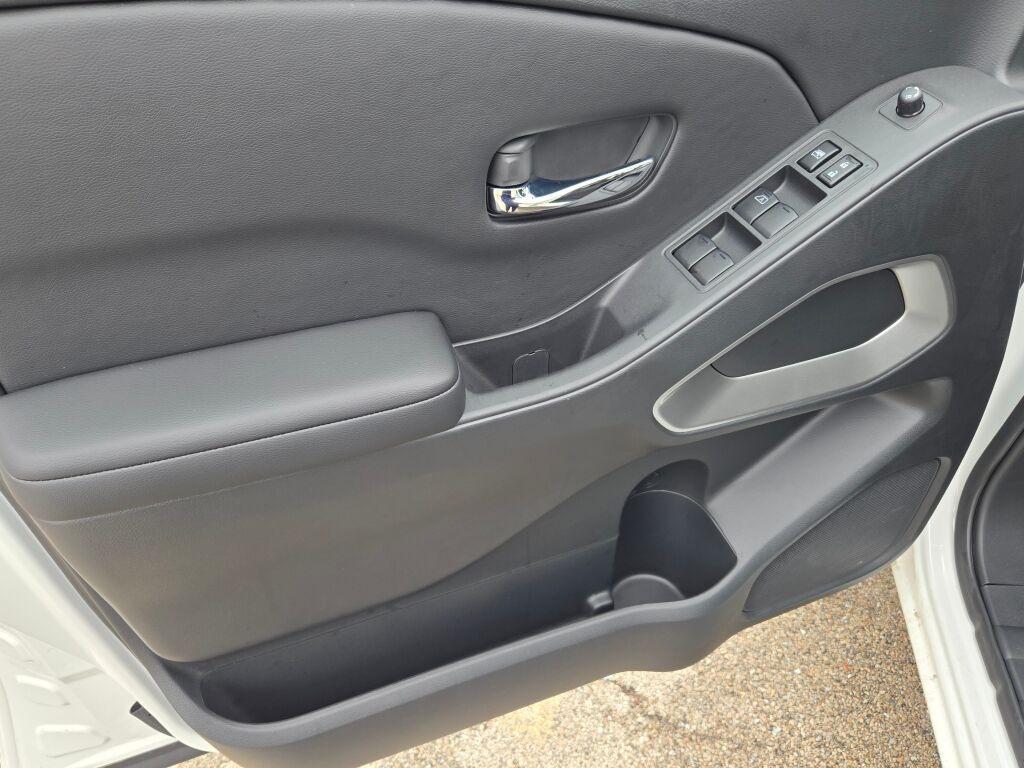 new 2025 Nissan Frontier car, priced at $33,997