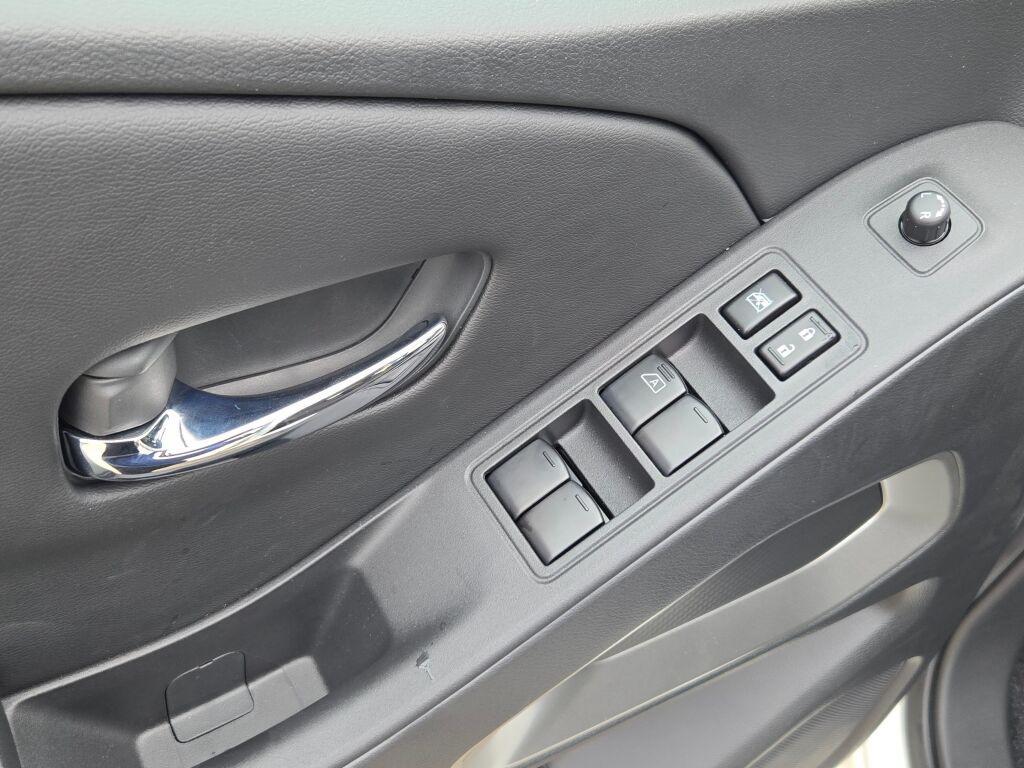 new 2025 Nissan Frontier car, priced at $33,997