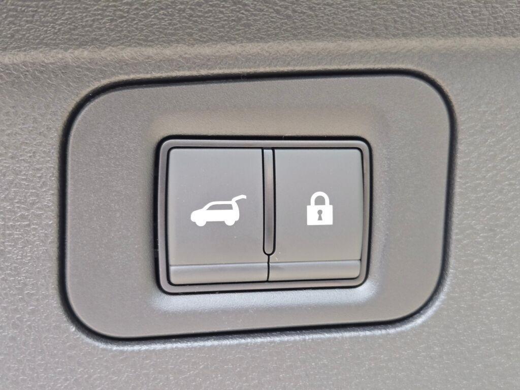 new 2025 Nissan Armada car, priced at $71,506