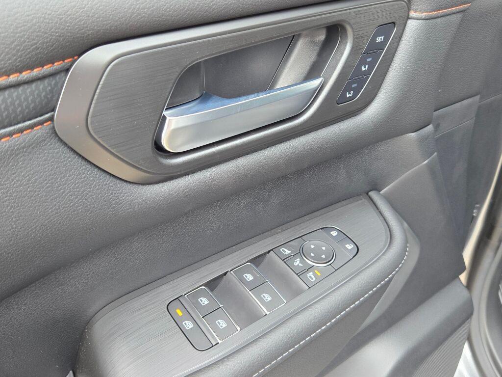 new 2025 Nissan Armada car, priced at $71,506