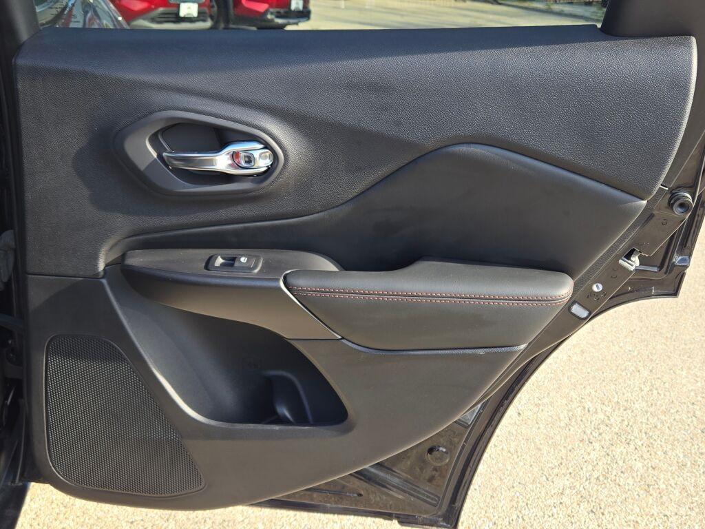 used 2020 Jeep Cherokee car, priced at $23,759