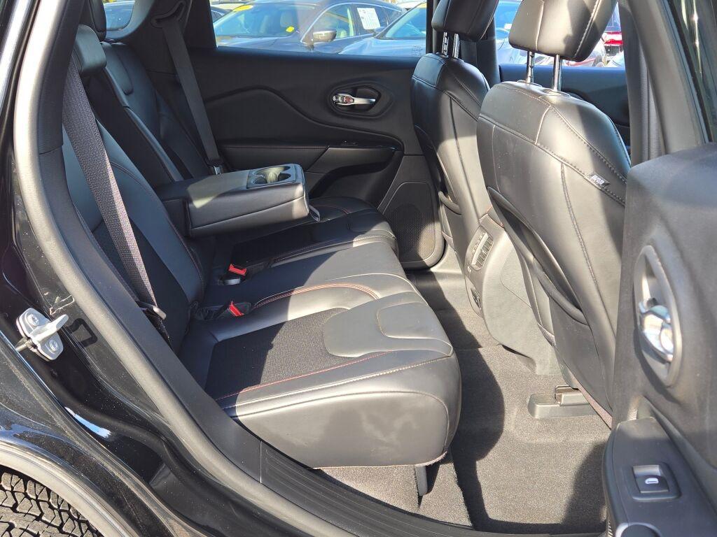 used 2020 Jeep Cherokee car, priced at $23,759