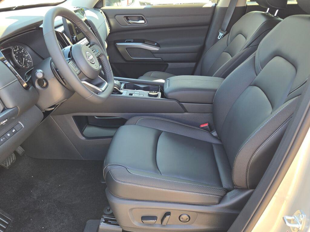 new 2025 Nissan Pathfinder car, priced at $42,815