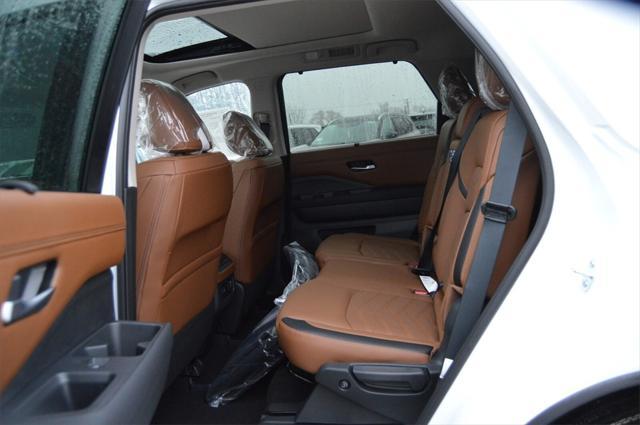 new 2025 Nissan Pathfinder car, priced at $44,340