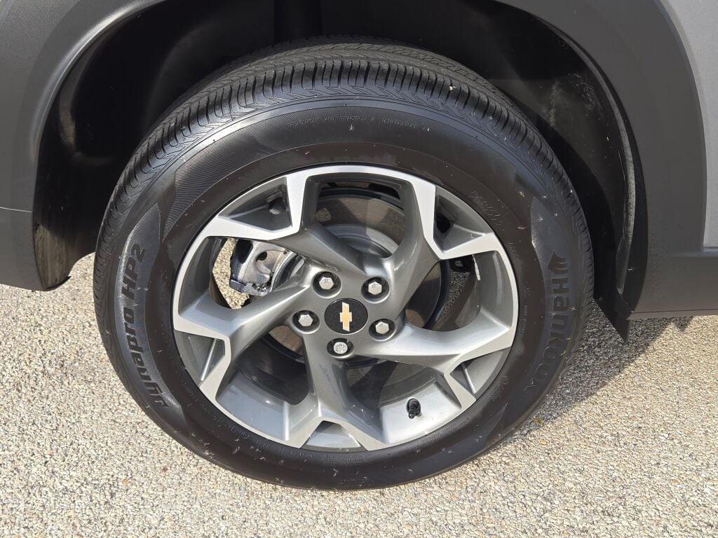 used 2024 Chevrolet Trax car, priced at $21,387