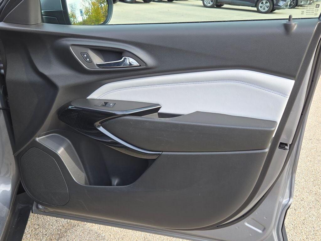 used 2024 Chevrolet Trax car, priced at $21,387