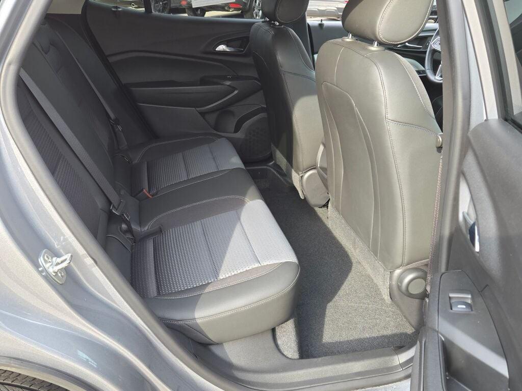 used 2024 Chevrolet Trax car, priced at $21,387