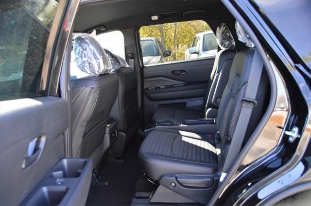 new 2025 Nissan Pathfinder car, priced at $39,050