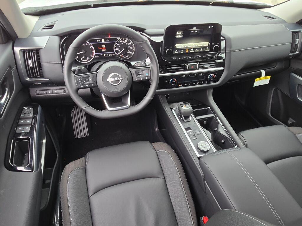 new 2025 Nissan Pathfinder car, priced at $38,382