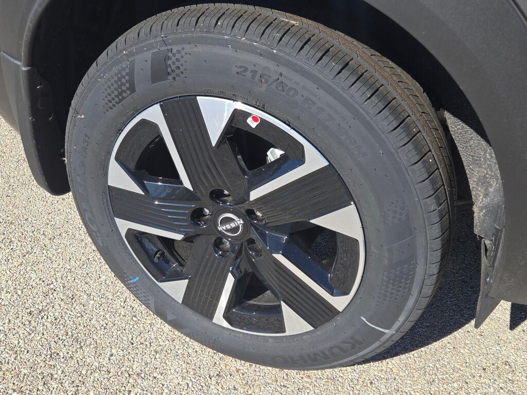 new 2025 Nissan Kicks car, priced at $25,221