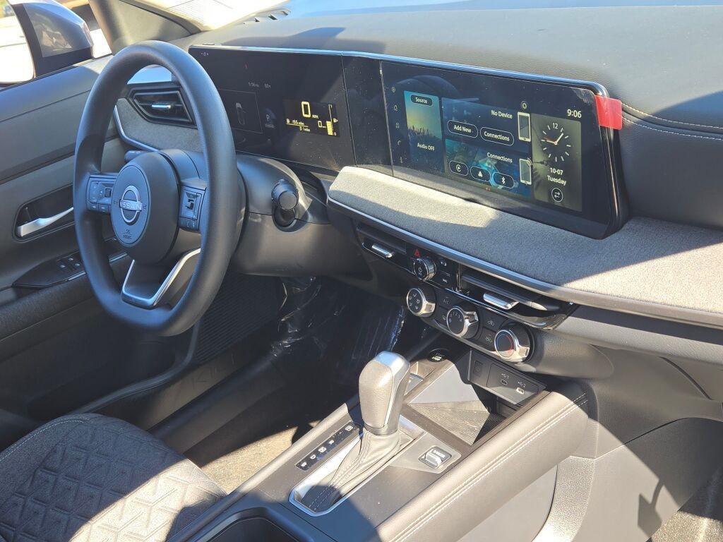 new 2025 Nissan Kicks car, priced at $25,221