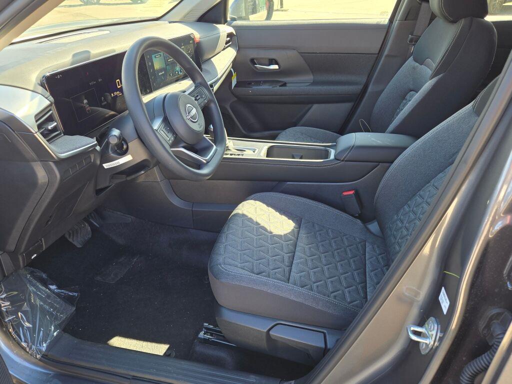new 2025 Nissan Kicks car, priced at $25,221