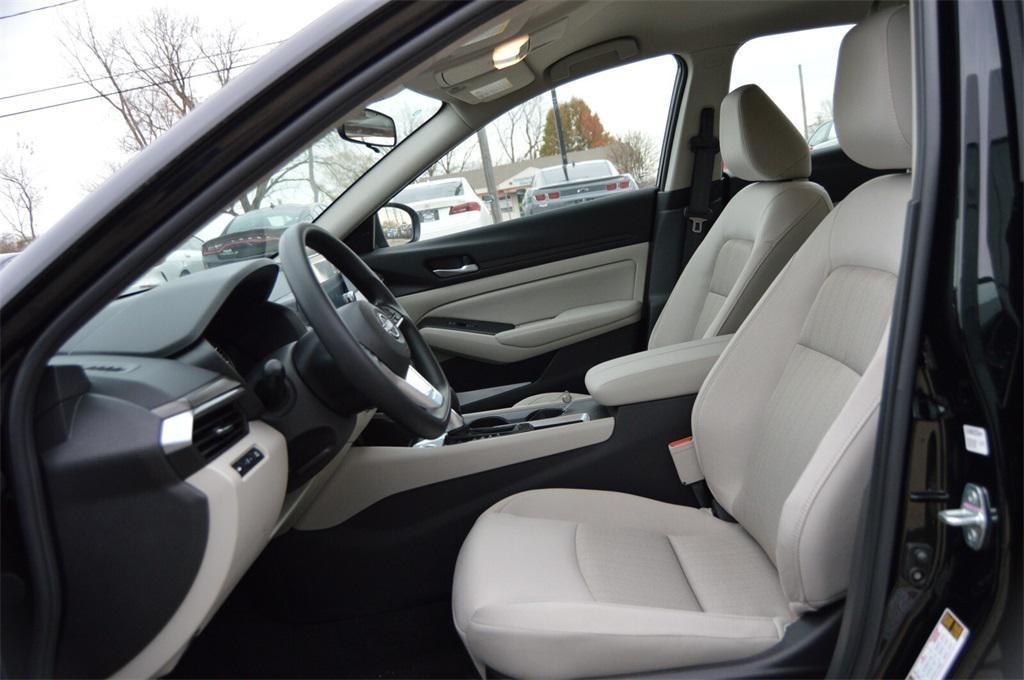 new 2025 Nissan Altima car, priced at $25,700