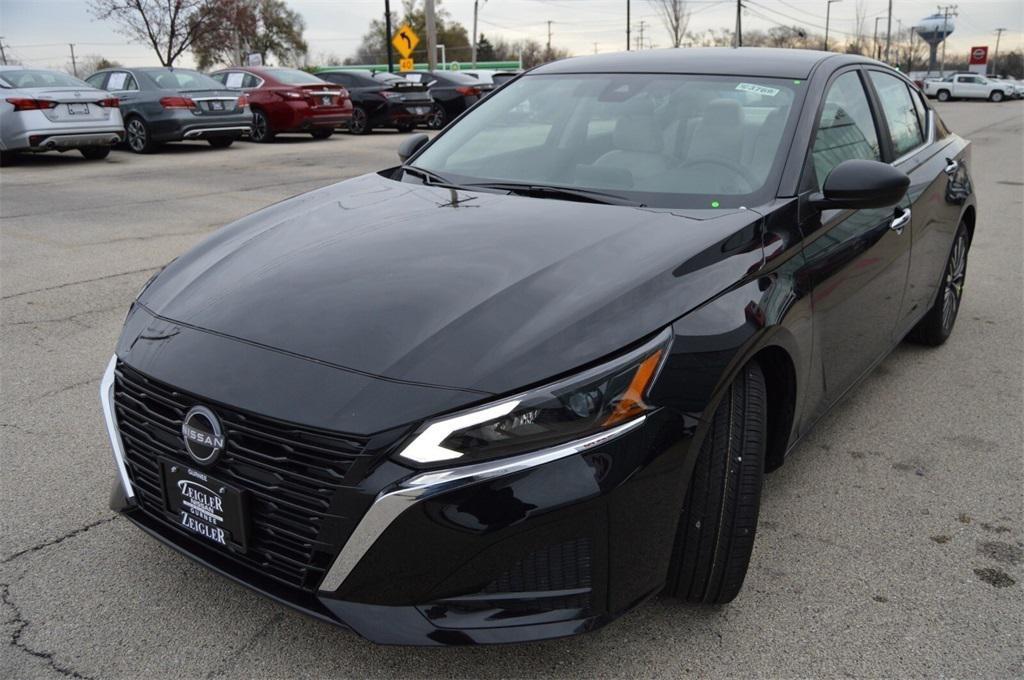 new 2025 Nissan Altima car, priced at $25,700