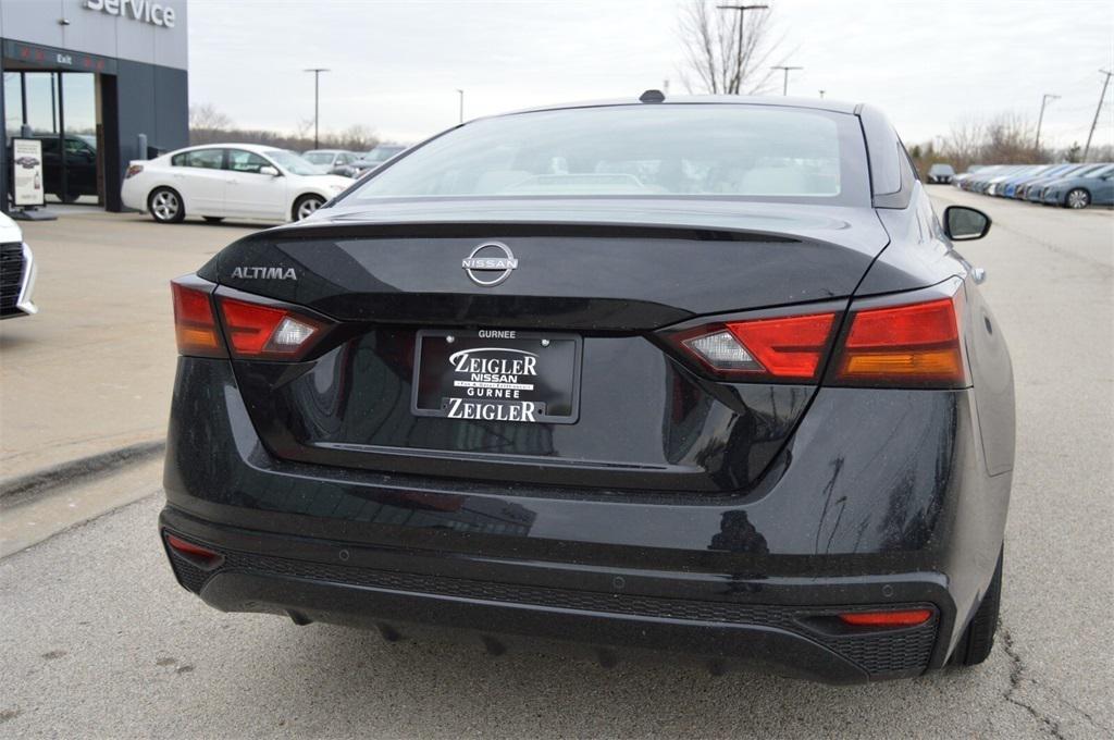 new 2025 Nissan Altima car, priced at $25,700