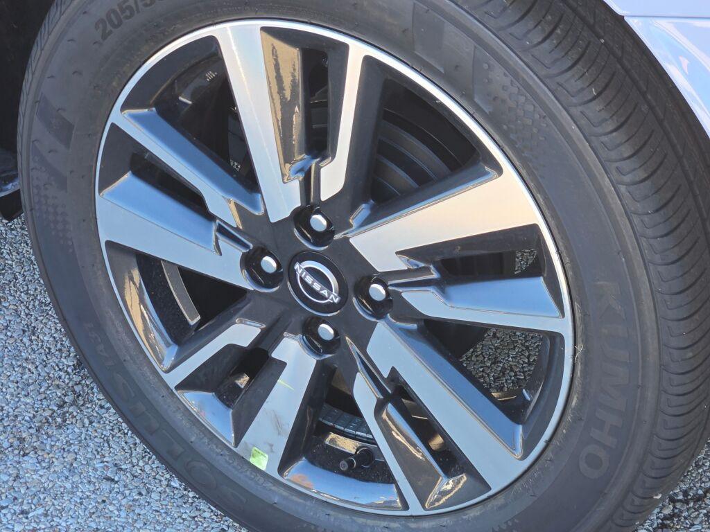 new 2025 Nissan Versa car, priced at $21,749