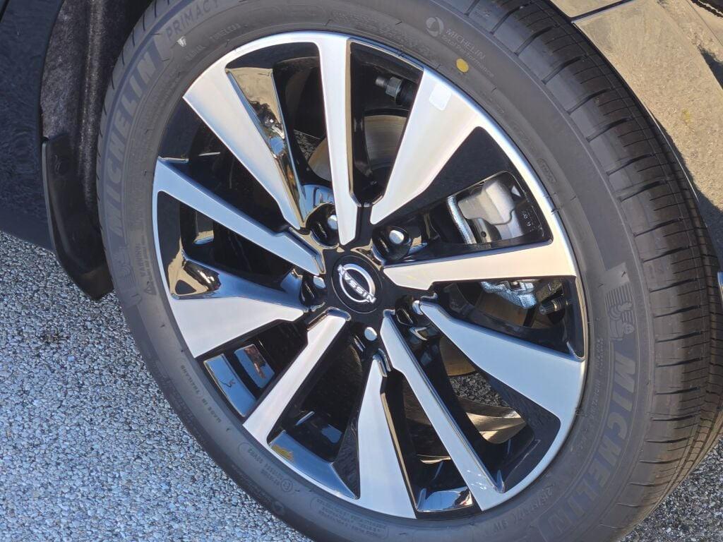 new 2025 Nissan Sentra car, priced at $25,670