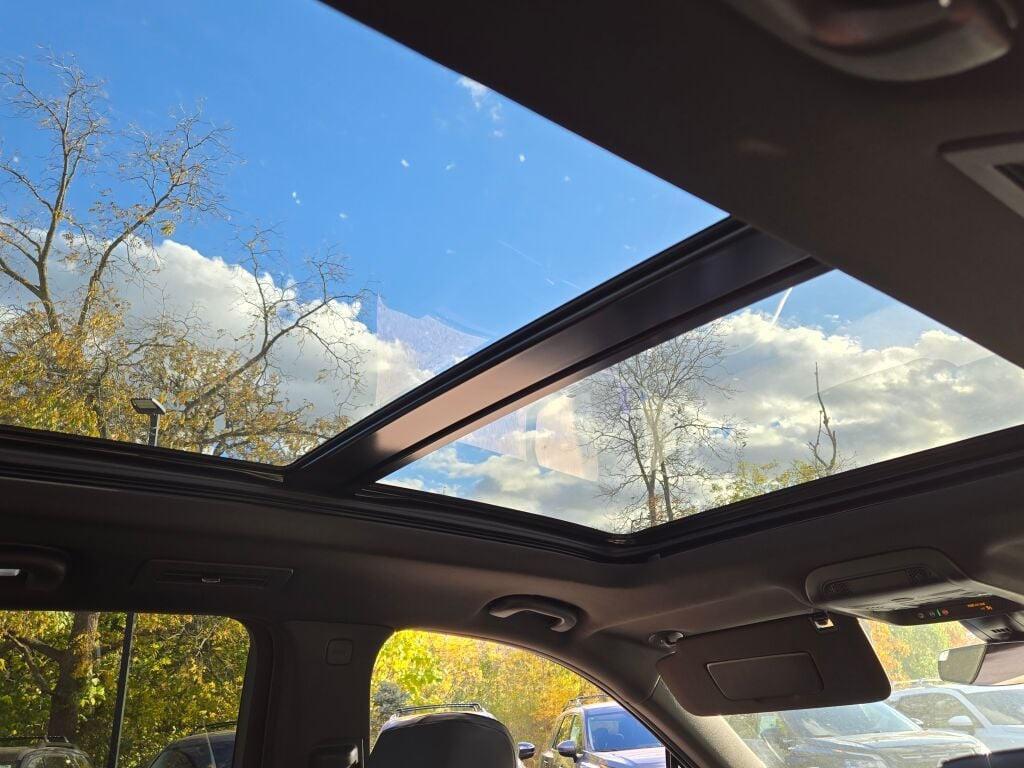 used 2025 Cadillac XT6 car, priced at $44,497