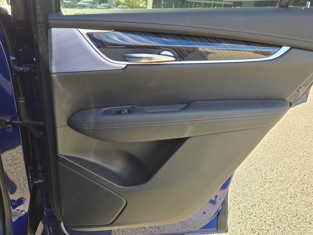 used 2025 Cadillac XT6 car, priced at $44,497