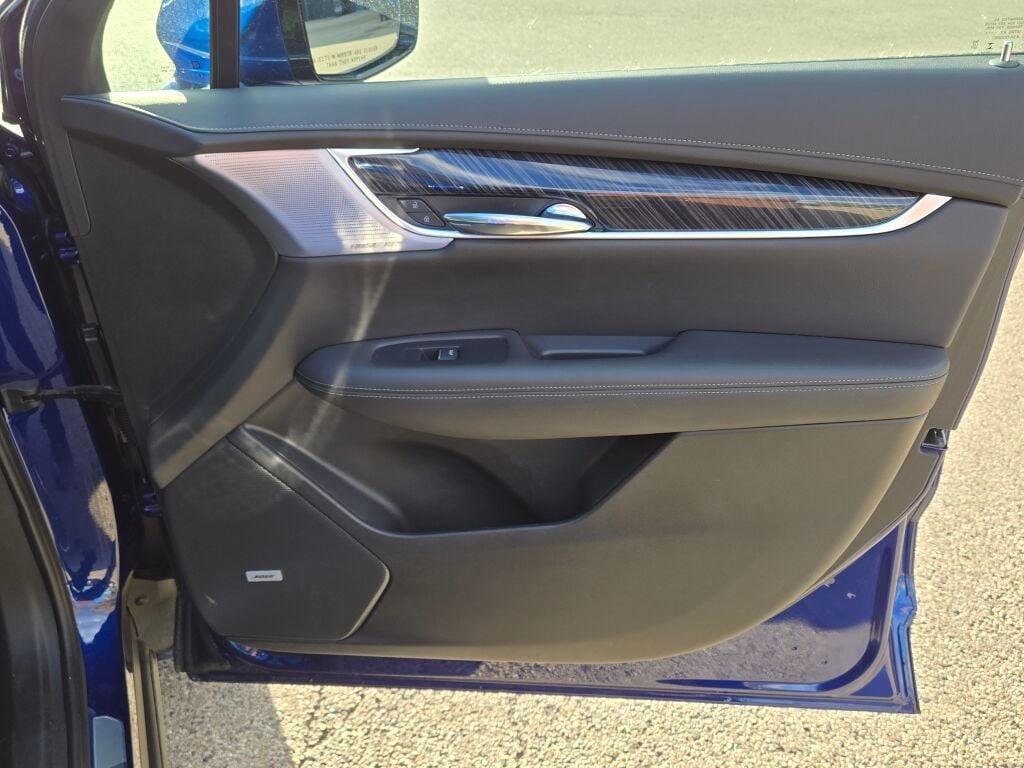 used 2025 Cadillac XT6 car, priced at $44,497