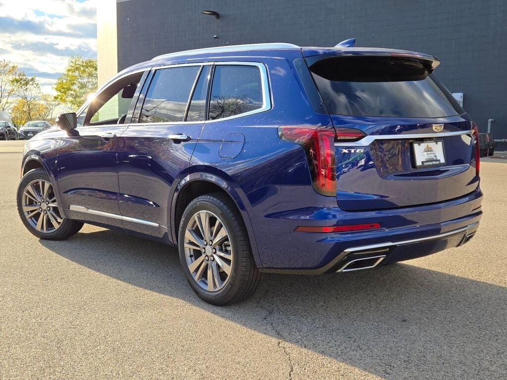 used 2025 Cadillac XT6 car, priced at $44,497