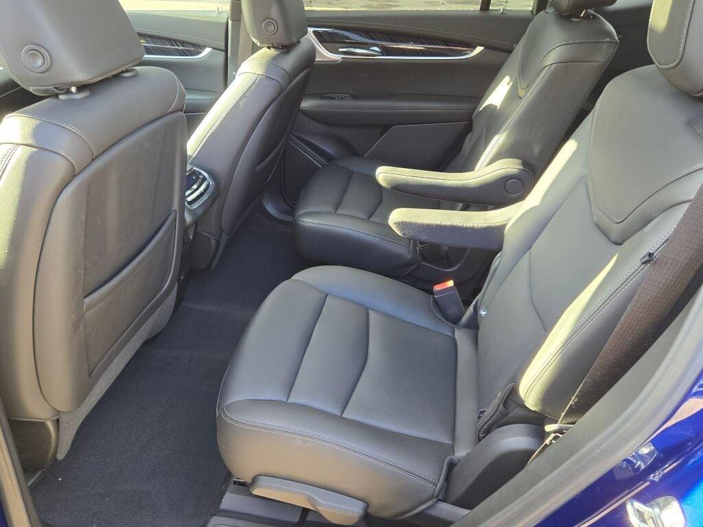 used 2025 Cadillac XT6 car, priced at $44,497