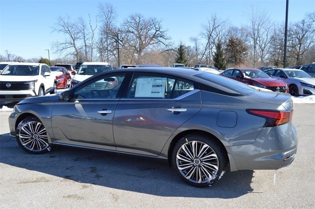 new 2025 Nissan Altima car, priced at $33,369